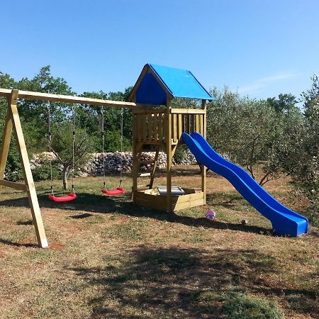 Holiday Home Hrast Debeljak 외부 사진