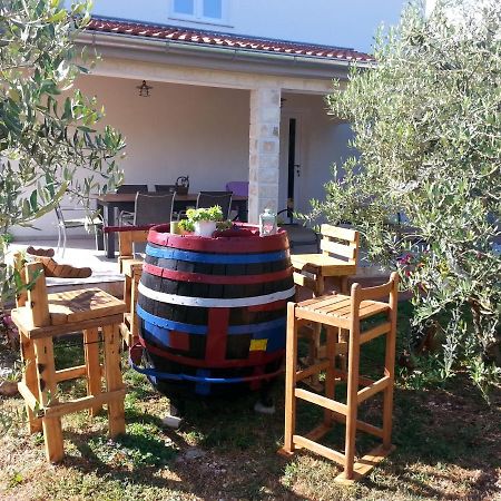 Holiday Home Hrast Debeljak 외부 사진