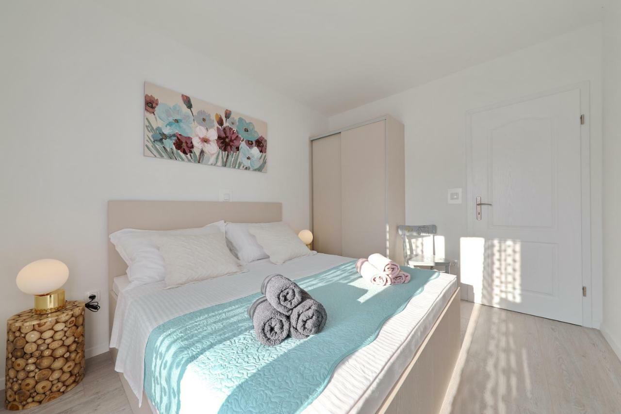 Holiday Home Hrast Debeljak 외부 사진