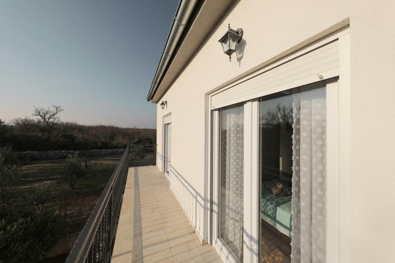Holiday Home Hrast Debeljak 외부 사진